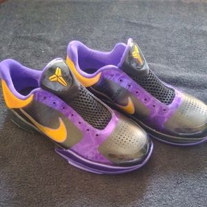 Kobe zoom v